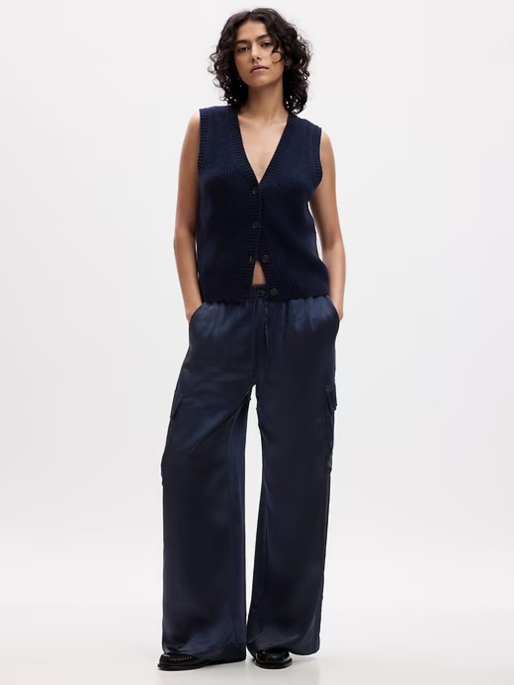 GAP Women's Navy Wide-Leg Cargo Pants - Picture 1 of 6